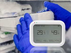 Cold storage ultra-low temperature data recorder operates stably