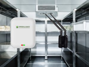 Real-time temperature monitoring of walk-in refrigerators