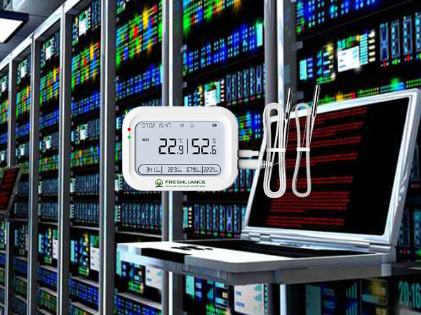 Real-time temperature alarm in data room